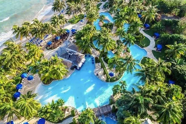 Ultra Modern 2br Penthouse, Sleeps 5, Beach Front, Pool, Roof Patio, Apartment *